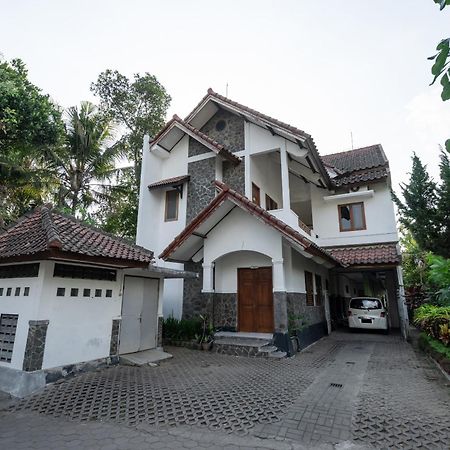 מלון Beran Kidul Super Oyo 1778 Omah Duwet מראה חיצוני תמונה