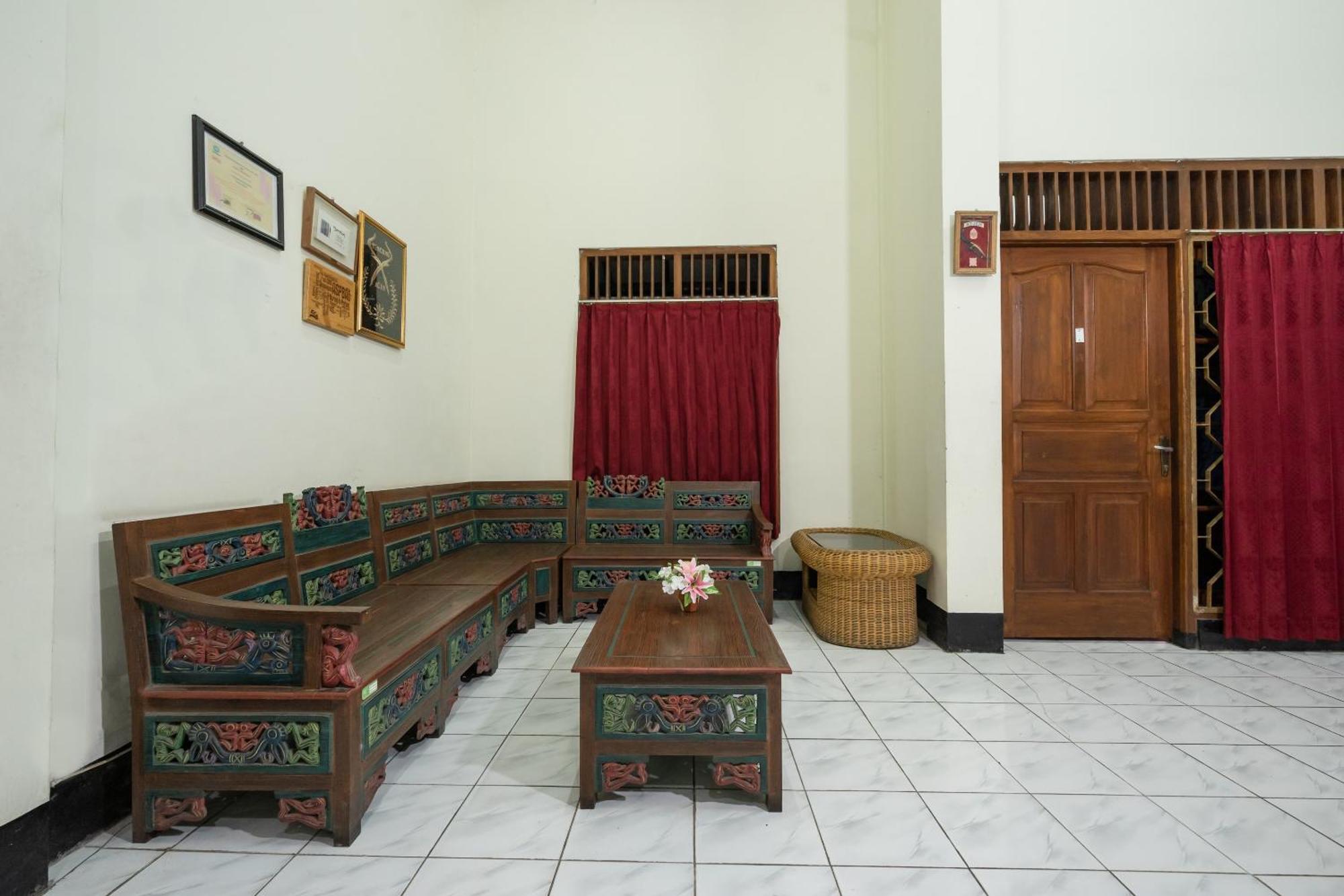 מלון Beran Kidul Super Oyo 1778 Omah Duwet מראה חיצוני תמונה